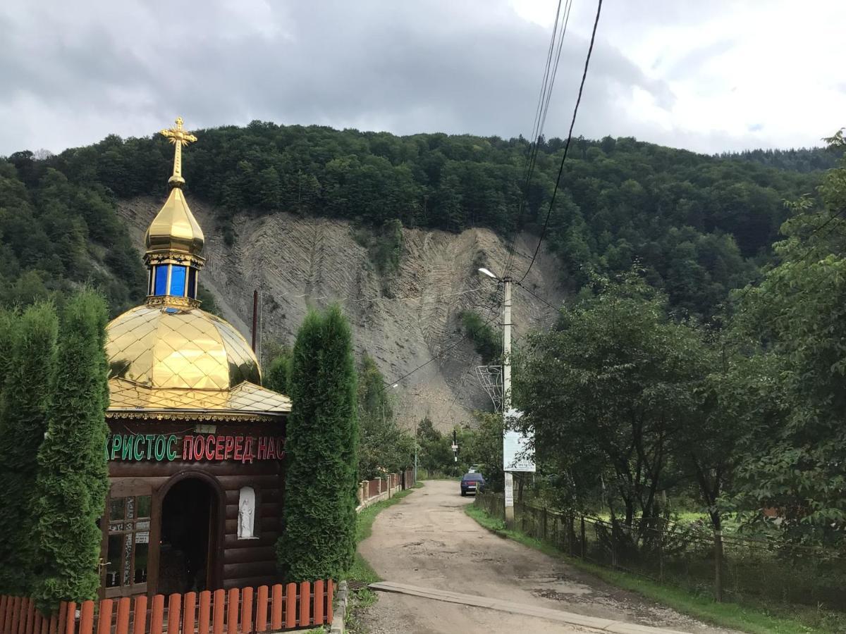 Рукавичка Yaremtche Extérieur photo